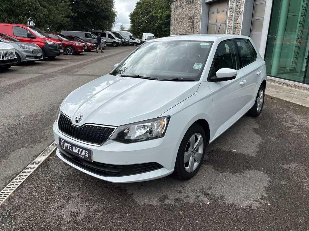 Skoda Fabia 1.2 Tsi Se Hatchback Euro 6 Ss White #3