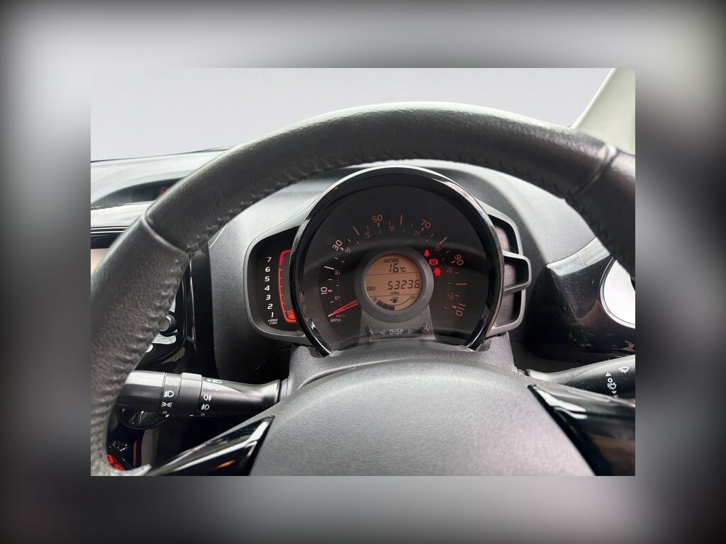 Toyota Aygo 1.0 Vvt White #7
