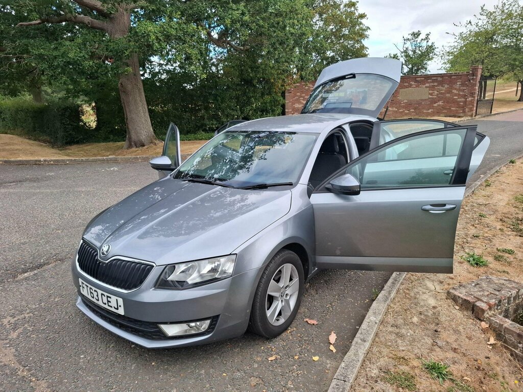 Skoda Octavia 1.4 Tsi Se Dsg Euro 5 Ss FT63CEJ Grey #3