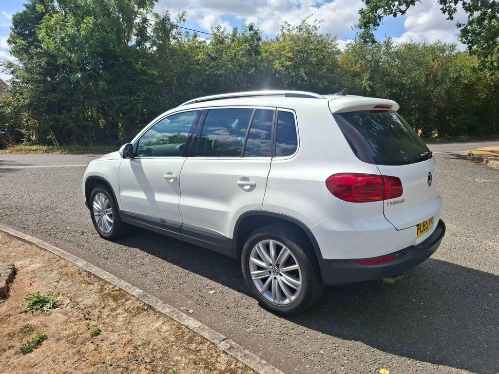 Volkswagen Tiguan 2.0 Tdi Bluemotion Tech Match Edition Dsg 4Wd Euro PL65VNB White #3