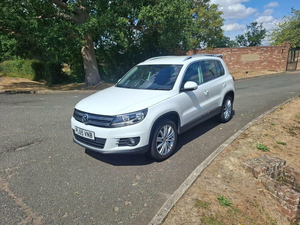 Volkswagen Tiguan 2.0 Tdi Bluemotion Tech Match Edition Dsg 4Wd Euro PL65VNB White #4