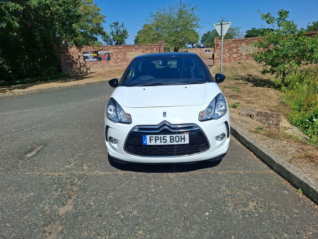 Citroen DS3 1.2 Puretech Dstyle Plus Euro 6 Ss White #2