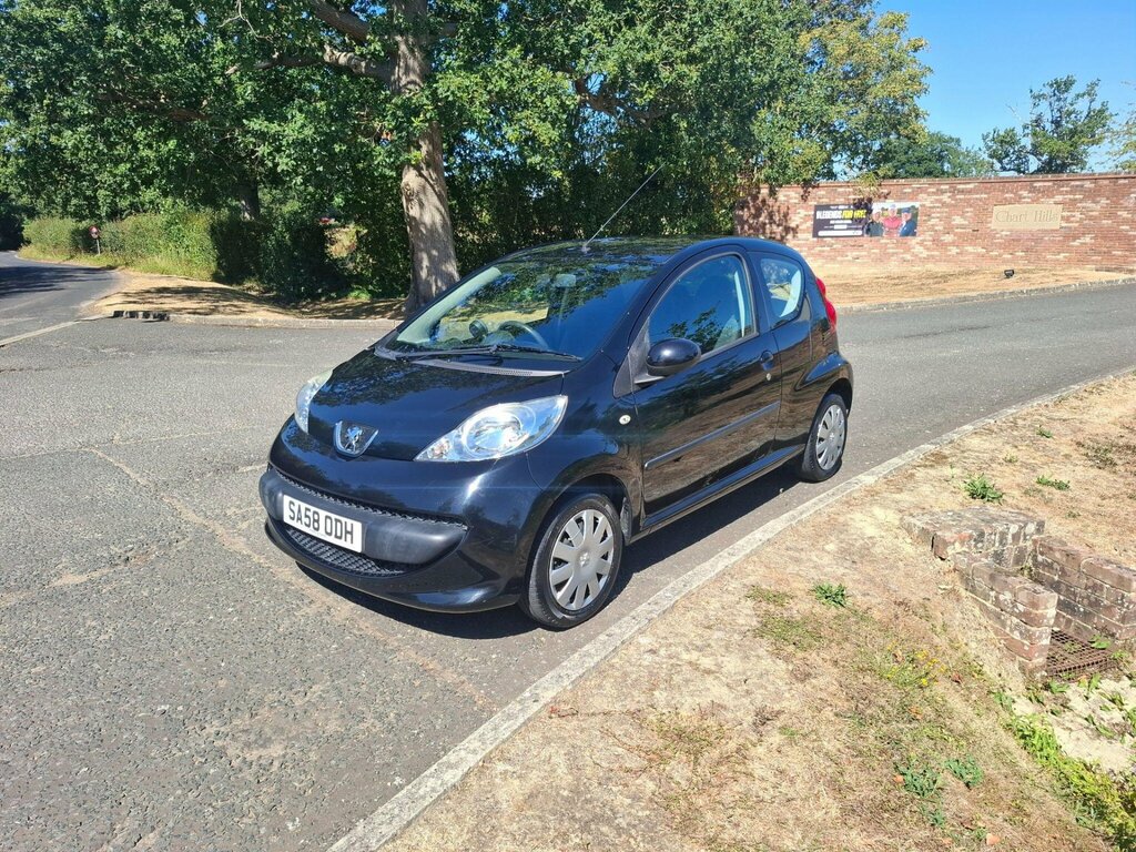 Peugeot 107 1.0 12V Urban Euro 4 Black #4