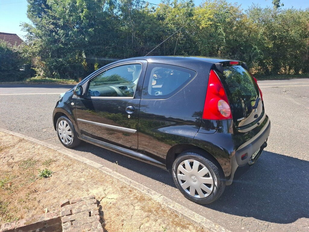 Peugeot 107 1.0 12V Urban Euro 4 Black #3