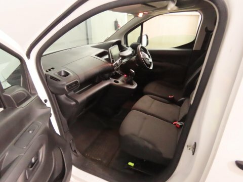 Peugeot Partner 1.5 Bluehdi 1000 White #3