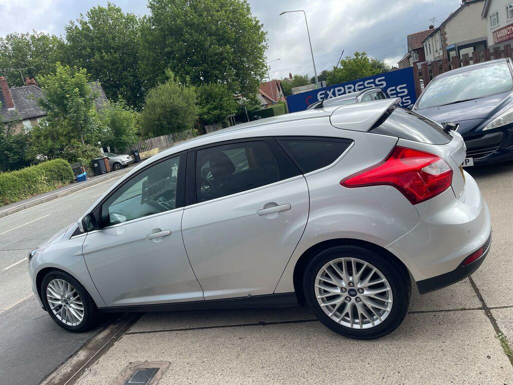 Ford Focus Zetec Silver #6