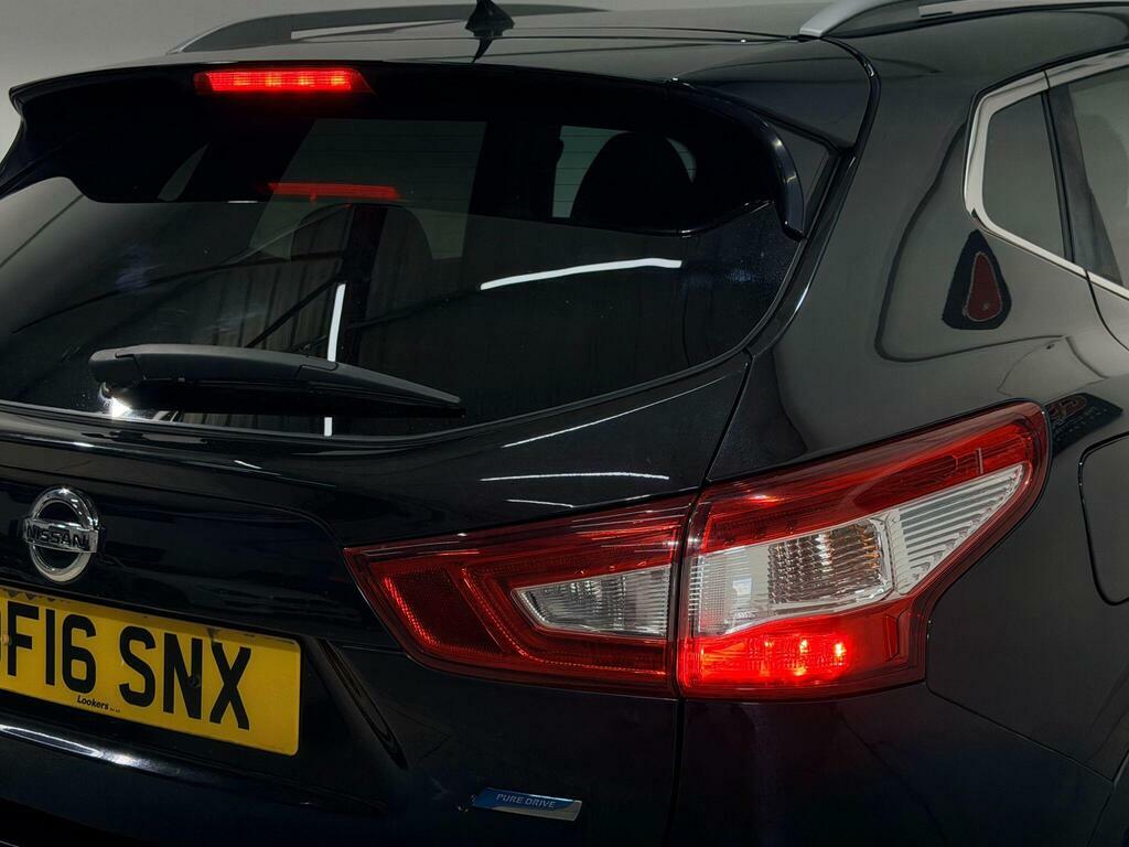 Nissan Qashqai Acenta Dig-t Red #32