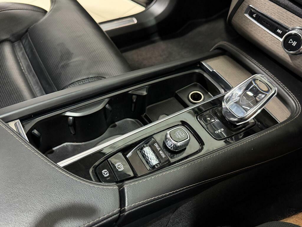 Volvo XC90 T8 Awd Plug-in Hybrid, Recharge R-design Sunroof, Silver #45