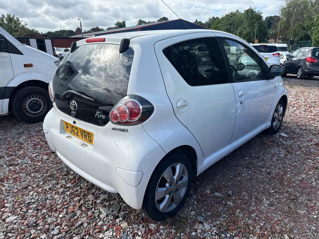 Toyota Aygo 1.0 Vvt-i Fire Euro 5 White #3