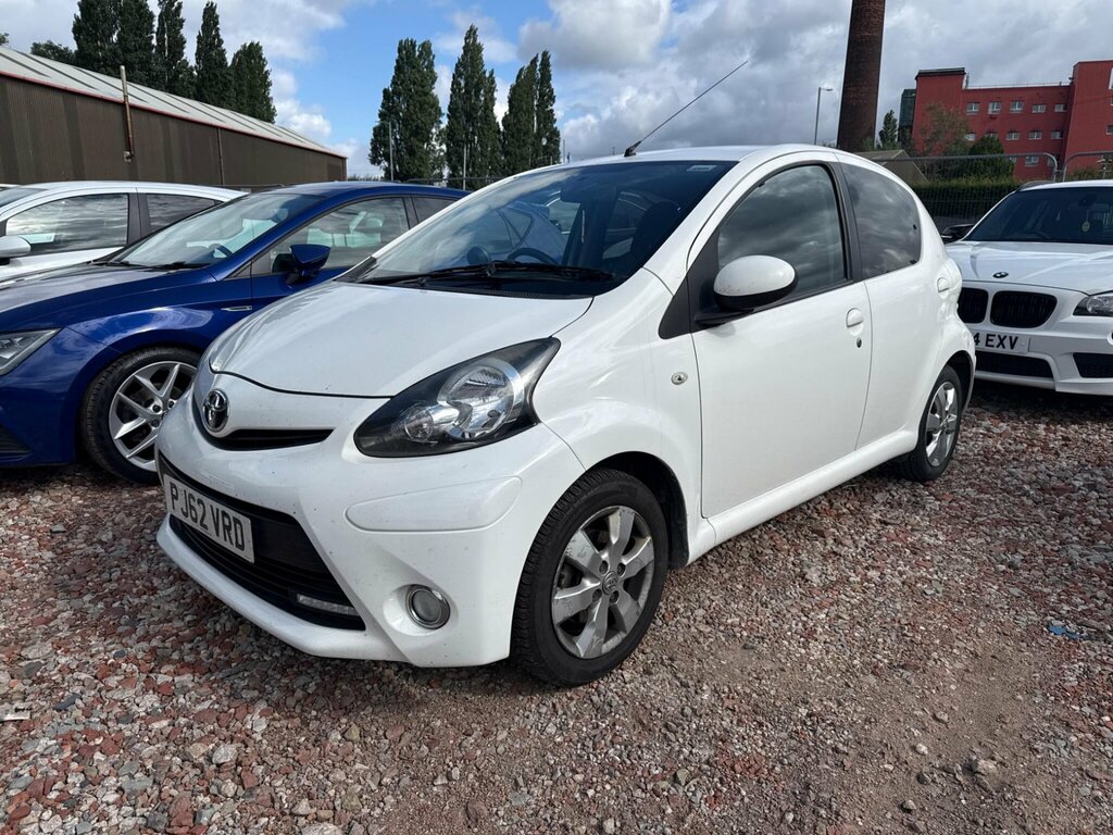 Toyota Aygo 1.0 Vvt-i Fire Euro 5 White #2