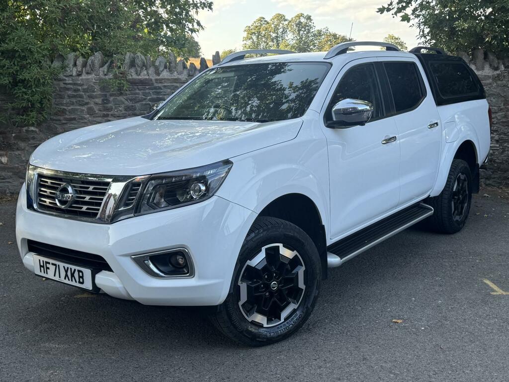Nissan Navara Tekna White
