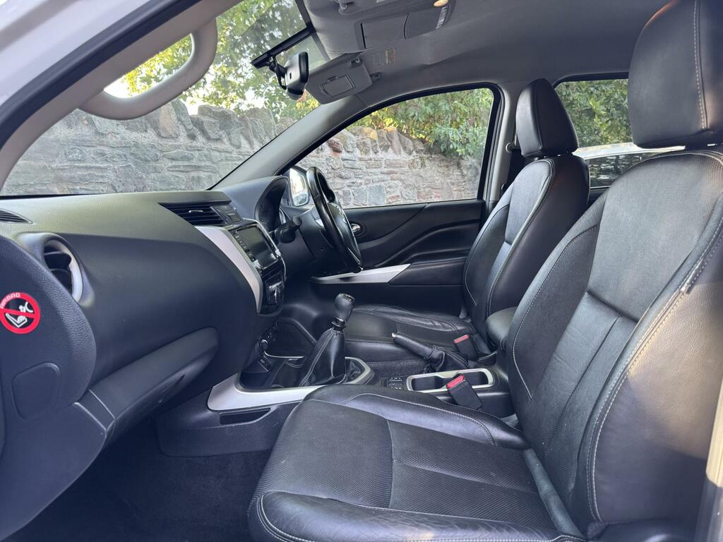 Nissan Navara Double Cab Pick Grey #14