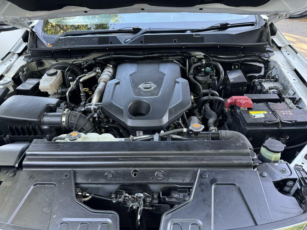 Nissan Navara Double Cab Pick Grey #24
