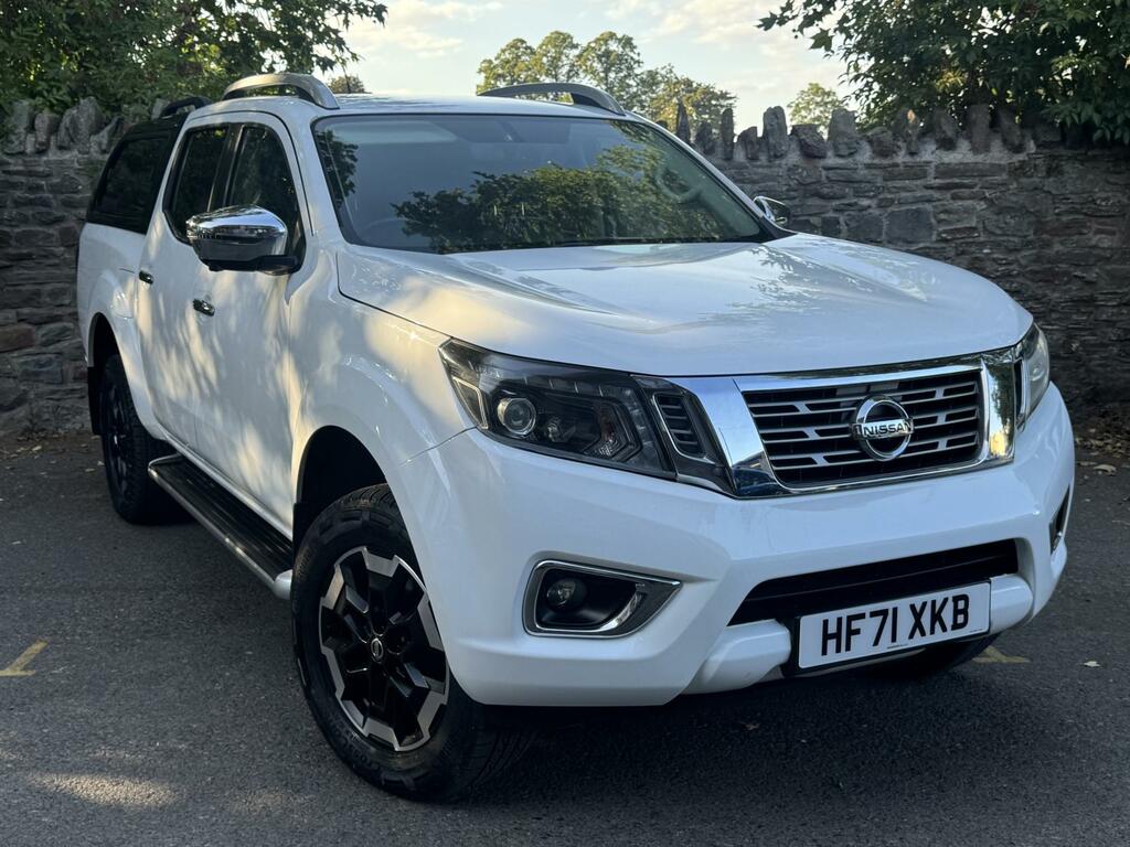Nissan Navara Tekna White #3