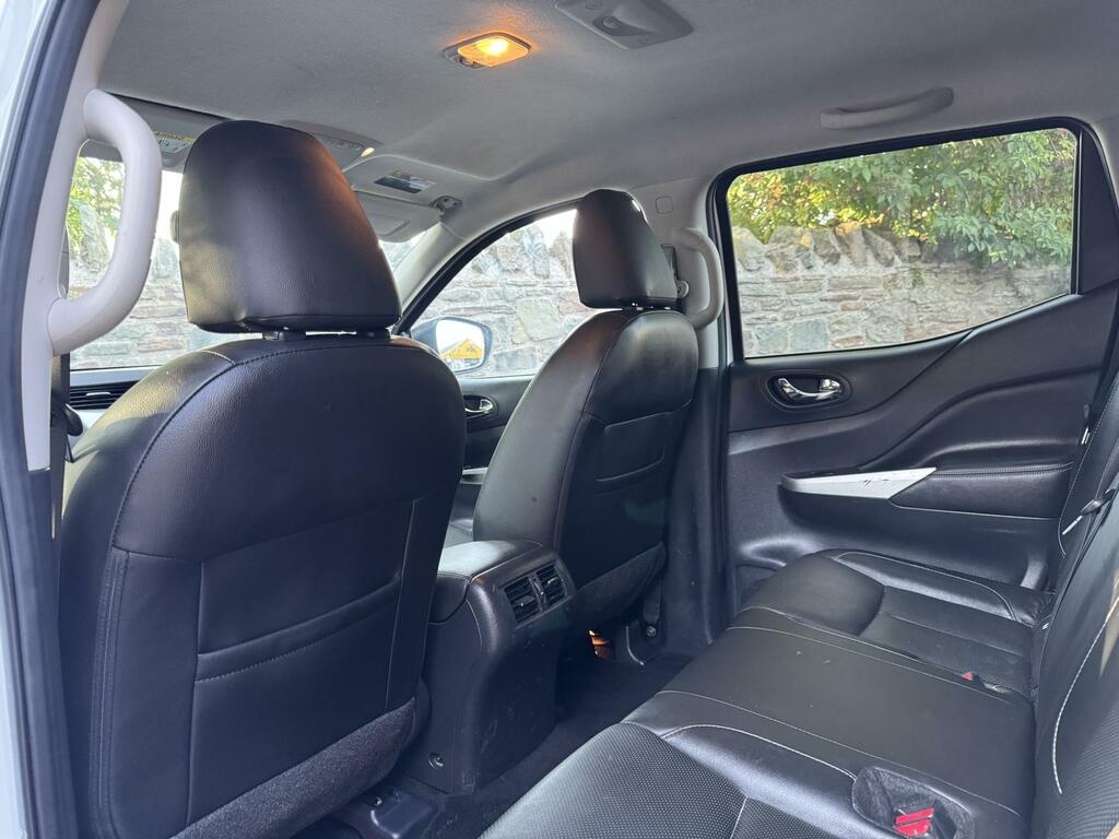 Nissan Navara Double Cab Pick Grey #18