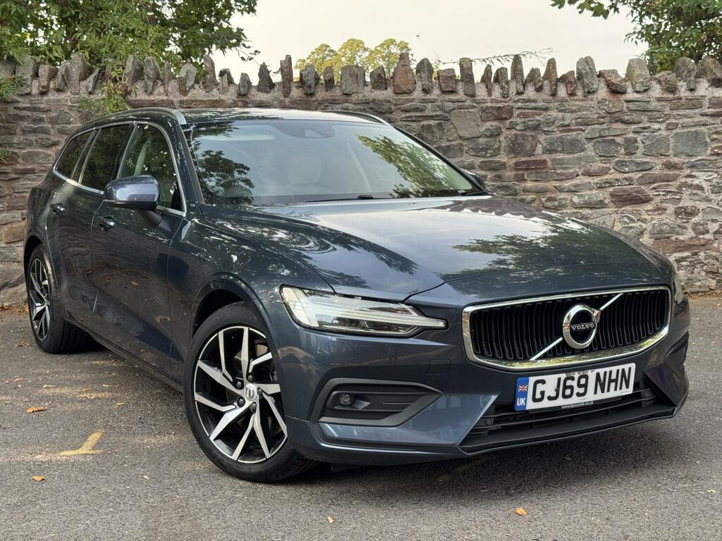 Volvo V60 Momentum Pro Blue #2