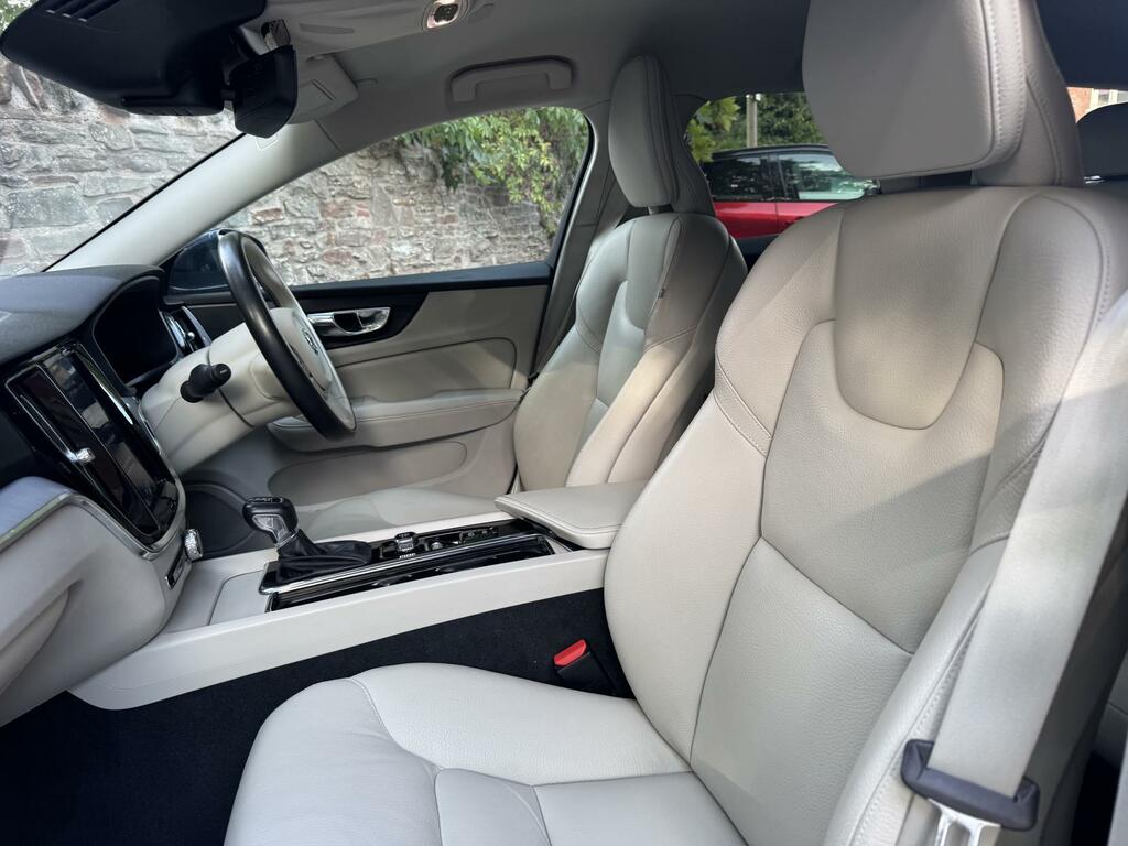 Volvo V60 2.0 D3 Momentum Plus Estate Euro Grey #17