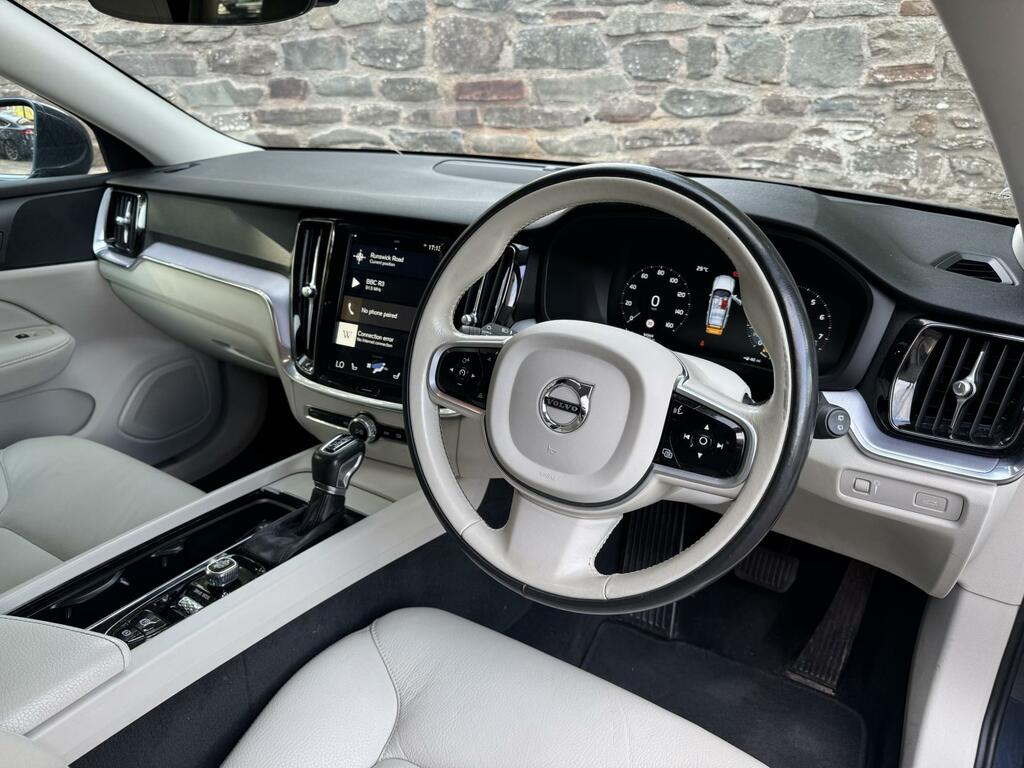 Volvo V60 2.0 D3 Momentum Plus Estate Euro Grey #13