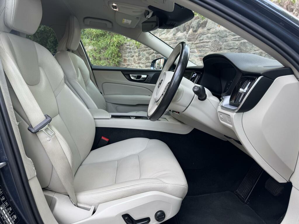 Volvo V60 2.0 D3 Momentum Plus Estate Euro Grey #12