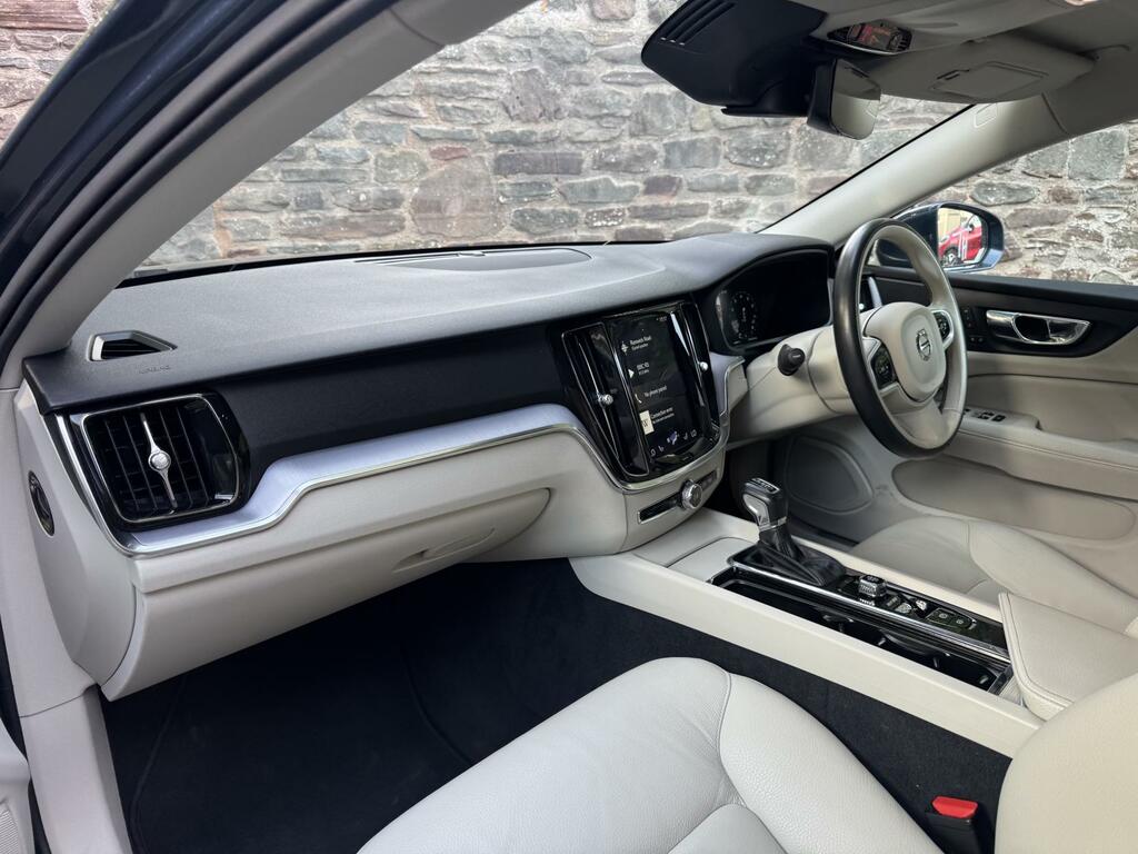 Volvo V60 2.0 D3 Momentum Plus Estate Euro Grey #16