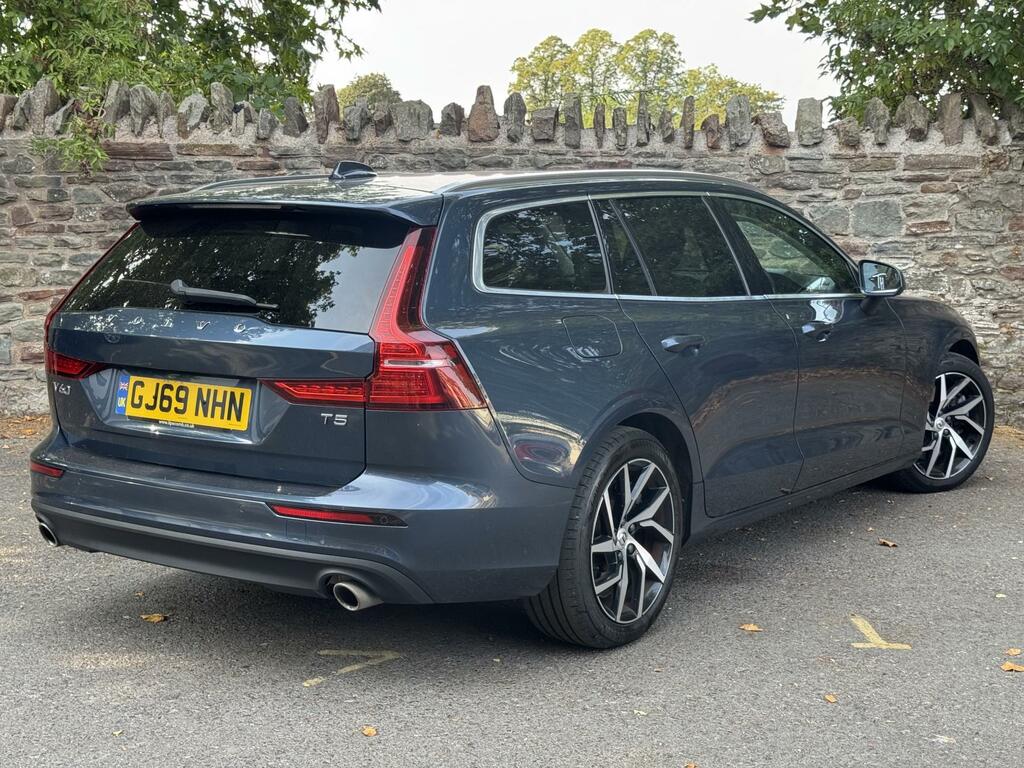 Volvo V60 Momentum Pro Blue #6