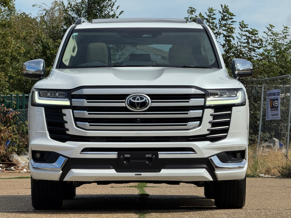 Toyota Land Cruiser Suv White #2