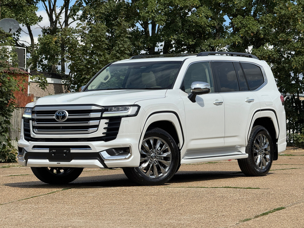 Toyota Land Cruiser Suv White #3