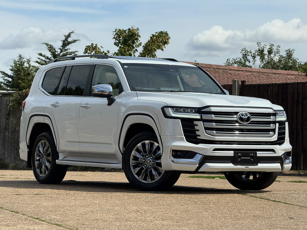 Toyota Land Cruiser Suv White