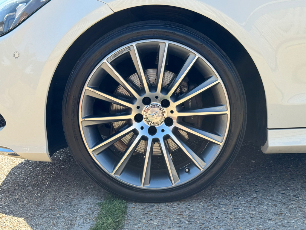 Mercedes-Benz CLS Cls350d V6 Amg Line Silver #72