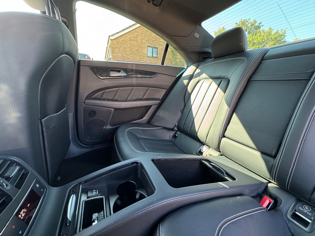 Mercedes-Benz CLS Cls350d V6 Amg Line Silver #55