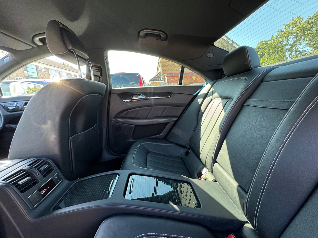 Mercedes-Benz CLS Cls350d V6 Amg Line Silver #54