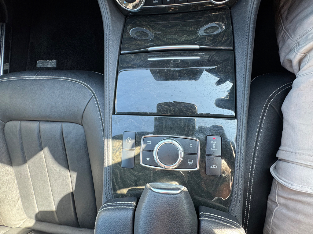 Mercedes-Benz CLS Cls350d V6 Amg Line Silver #42