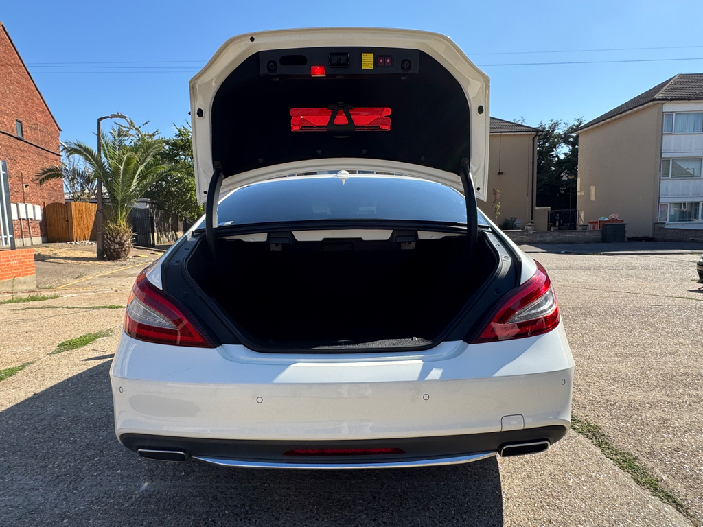 Mercedes-Benz CLS Cls350d V6 Amg Line Silver #65