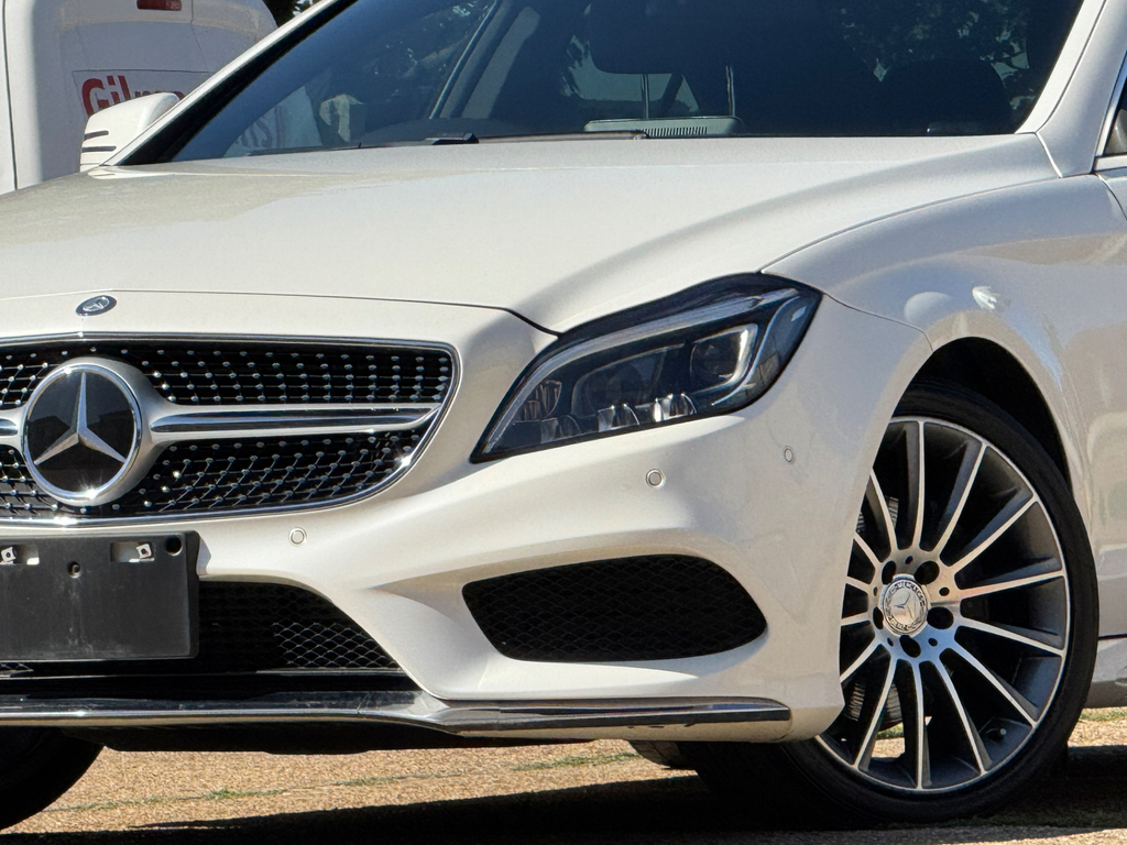 Mercedes-Benz CLS Cls350d V6 Amg Line Silver #70