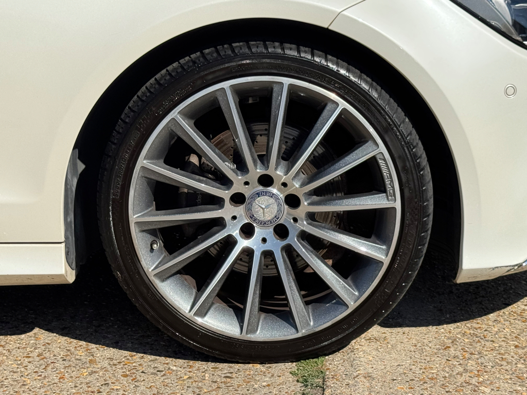Mercedes-Benz CLS Cls350d V6 Amg Line Silver #71