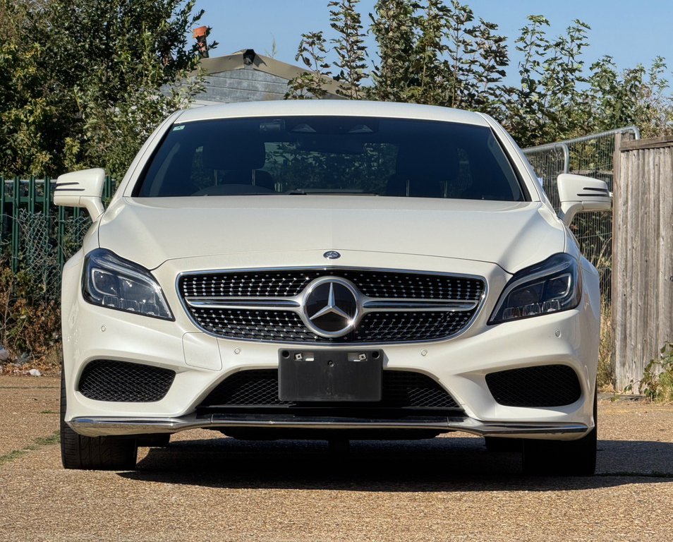 Mercedes-Benz CLS Saloon White #2