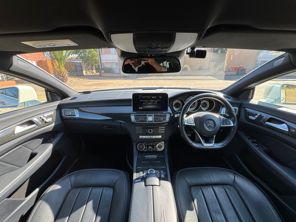 Mercedes-Benz CLS Cls350d V6 Amg Line Silver #24