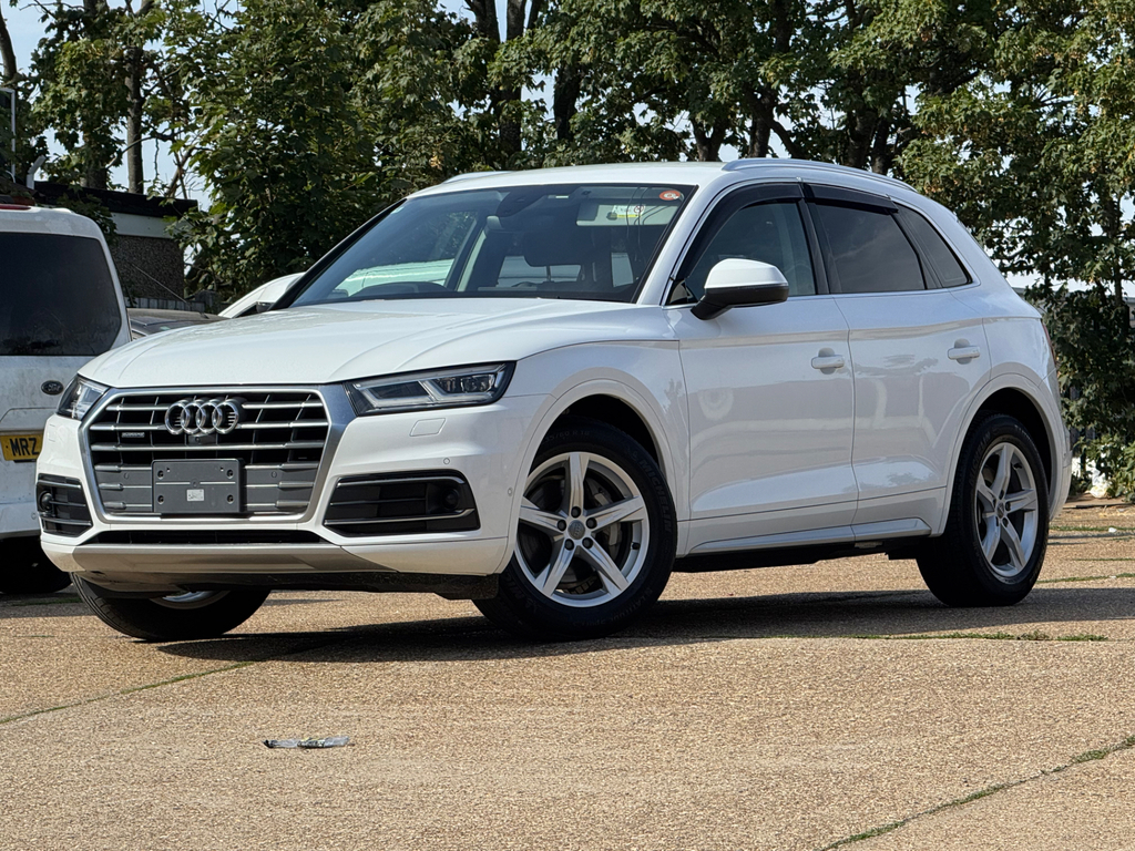 Audi Q5 Suv White #3