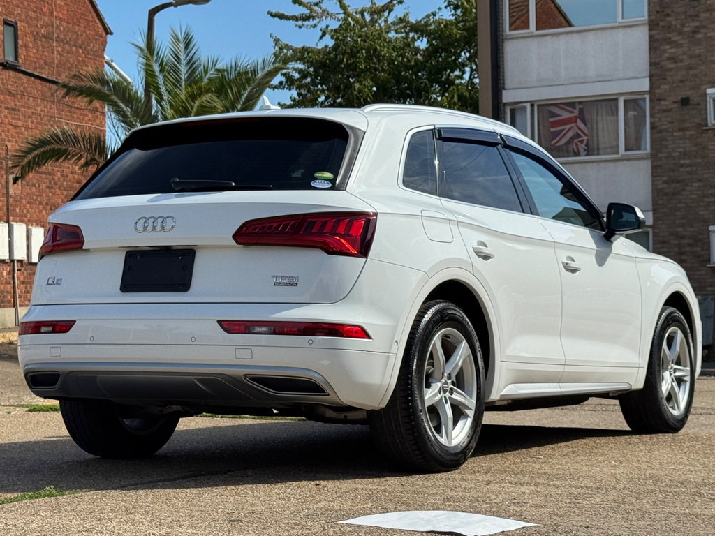 Audi Q5 Suv White #6