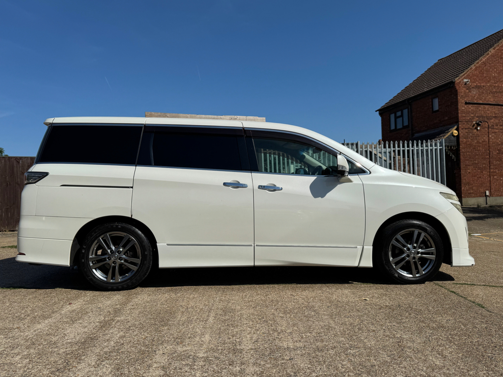 Nissan Elgrand 250 Highway Star 2.5 4Wd 8 Seater White #7