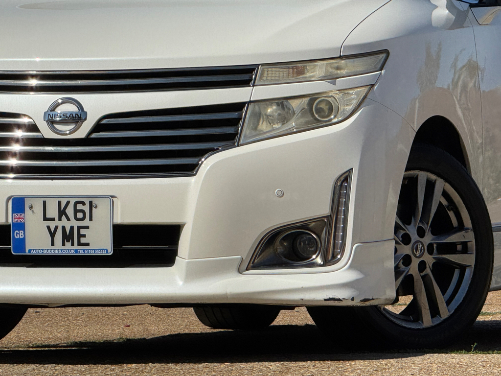 Nissan Elgrand 250 Highway Star 2.5 4Wd 8 Seater White #82