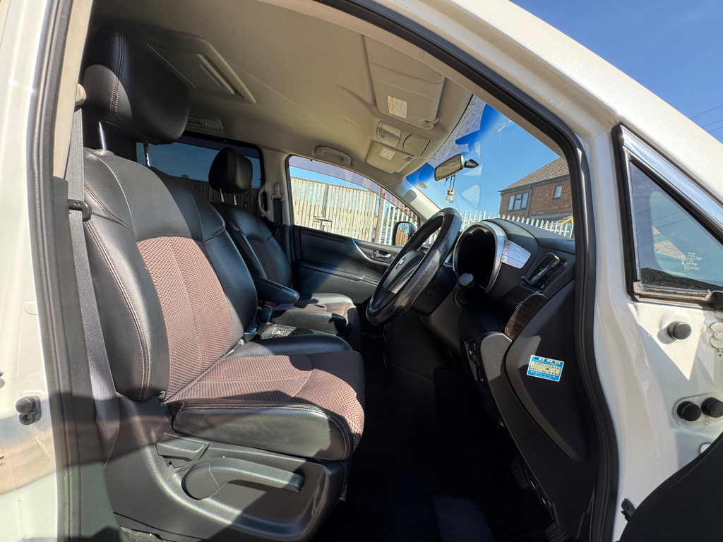 Nissan Elgrand 250 Highway Star 2.5 4Wd 8 Seater White #11