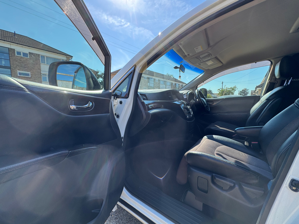Nissan Elgrand 250 Highway Star 2.5 4Wd 8 Seater White #18