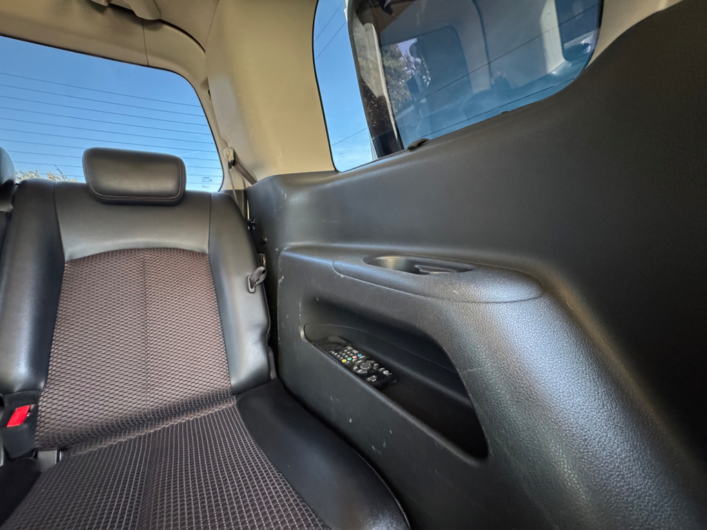 Nissan Elgrand 250 Highway Star 2.5 4Wd 8 Seater White #66