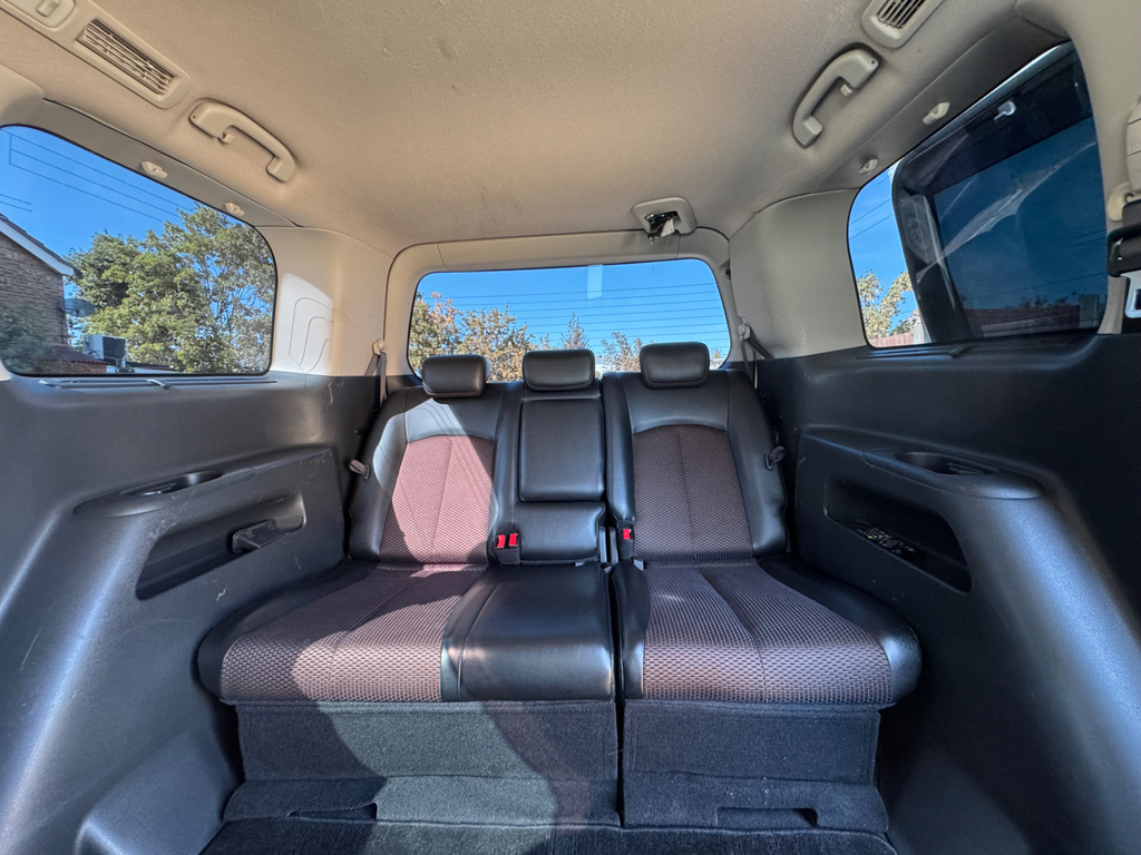 Nissan Elgrand 250 Highway Star 2.5 4Wd 8 Seater White #40