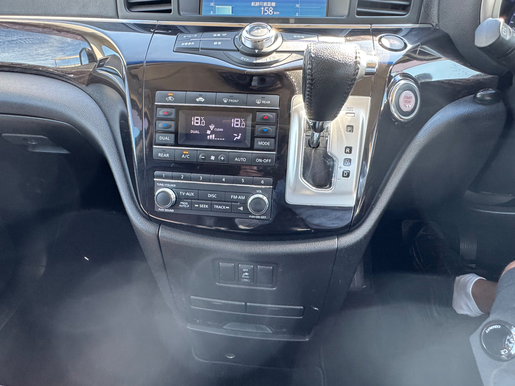 Nissan Elgrand 250 Highway Star 2.5 4Wd 8 Seater White #46