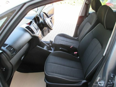 Kia Venga 1.6 3 Euro 6 Ss White #39