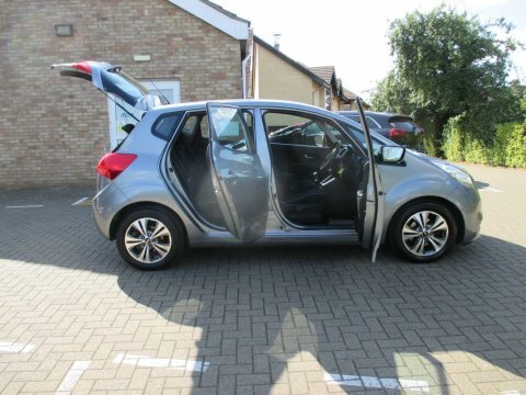 Kia Venga 1.6 3 Euro 6 Ss White #9