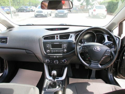 Kia Ceed 2012 1.6 2 Sports Wagon Euro 5 Red #14