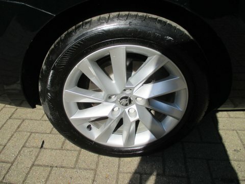 Skoda Superb 2.0 Tsi 190Ps Se L Dsg Estate Green #9